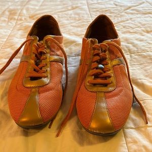 Nike Orange and Brown Athletic Shoes